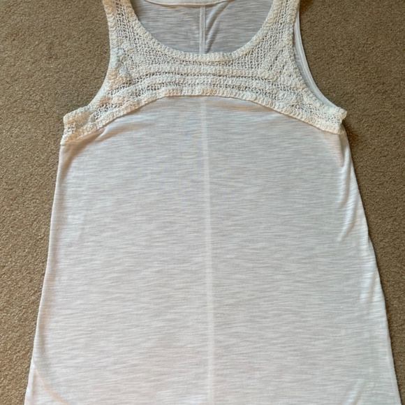 2 pieces! White Cardigan and matching tank top - Picture 8 of 9
